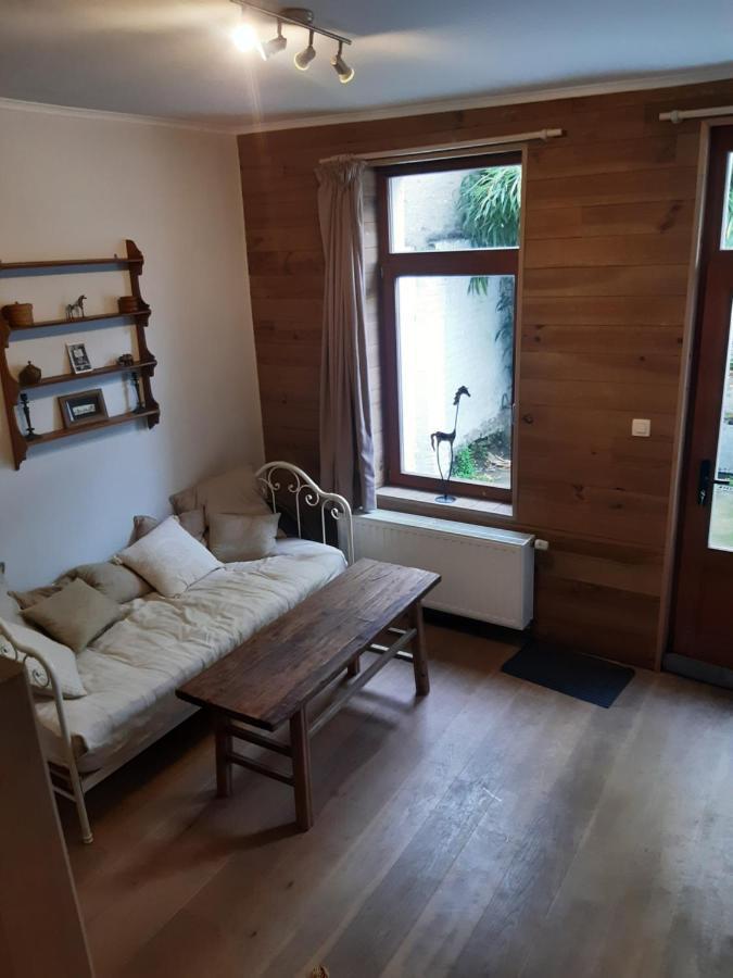 Maison Cosy Au Centre De Nivelles - Videosurveillance Exterieure Экстерьер фото